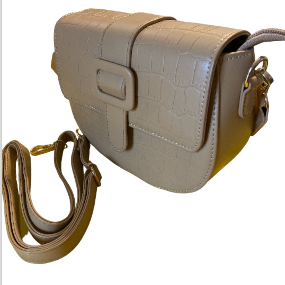 Crossbody Handbag  ❤❤❤